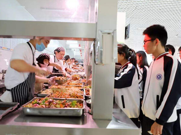 食堂承包：怎么注重食品安全，吃上放心飯菜？